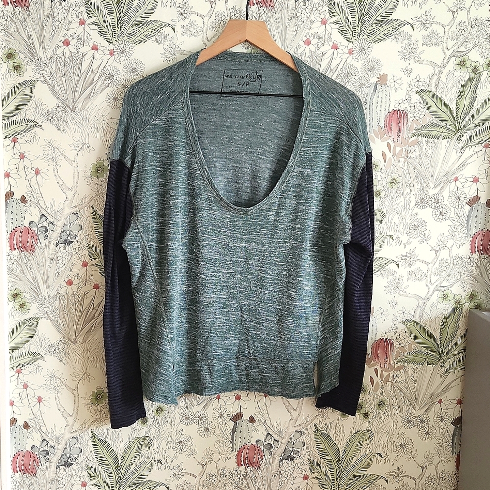 Free People (We the Free) Size M Green and Blue Stipes long T Crop top Oversize.